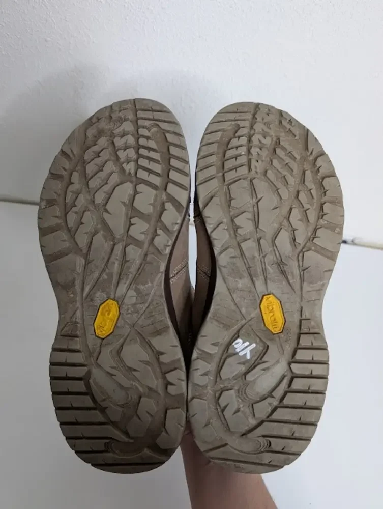 Chaco Torlan Bulloo Hiking Shoes Salmon Run ‎ 9  Vibram Sole Trail Sneakers Camp